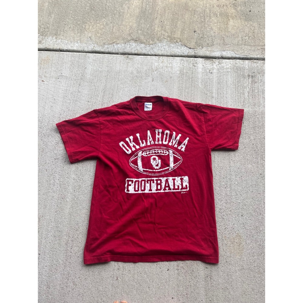 Gildan Oklahoma Sooners Football T-Shirt Mens Medium Red OU Graphic Tee
